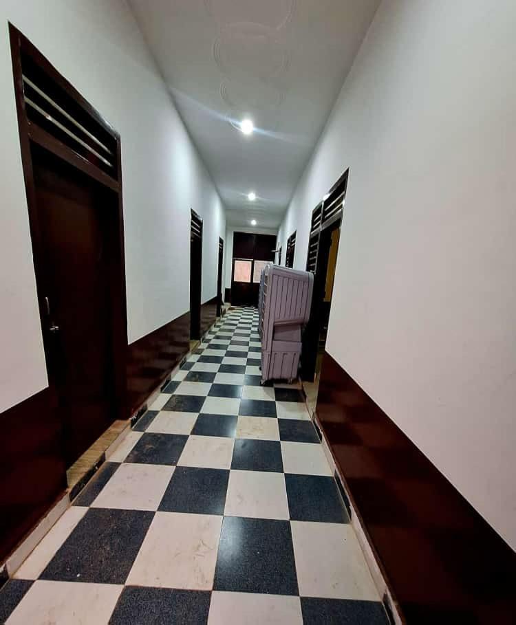 Satyakiran Hotell Bahora Exteriör bild